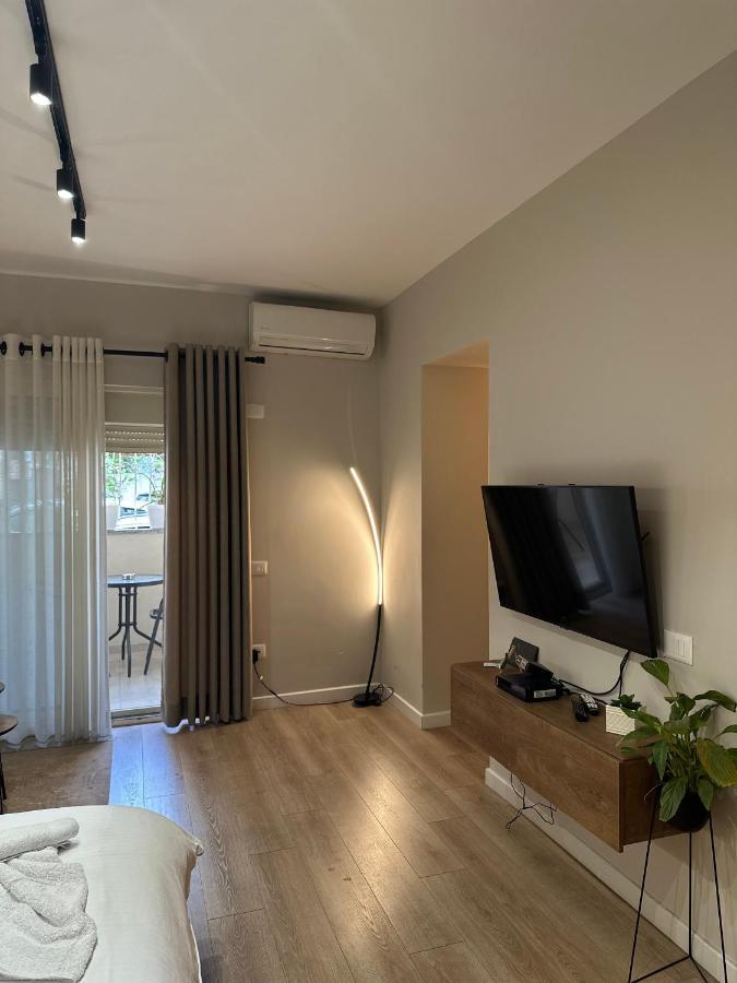 4Seasonsgea , Deluxe Studio , City Centre , Tirana Bagian luar foto